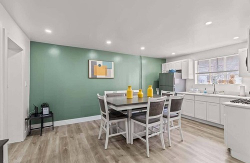 Delair House | Entire House-Private Parking