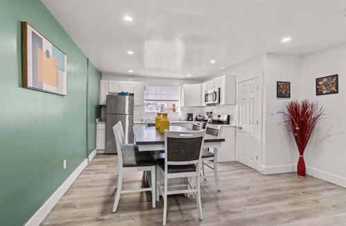 Delair House | Entire House-Private Parking