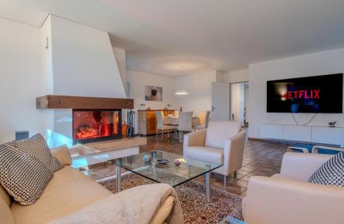 Neerach Apartment | Entire House, Terrace, Garden, BBQ, 3 TVs - Zurich Villa