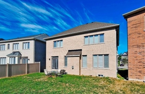 York Regional Municipality House | Entire large 4bd house with 3 parking