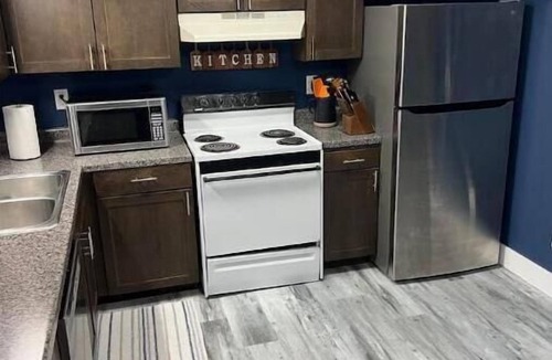 Fargo Apartment | Entire lower level just off Interstate, free breakfast, 1,100 Sq Ft