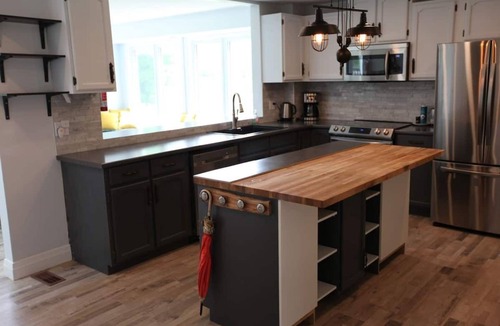 Marmora Cottage | Entire Luxurious Waterfront Peninsula Cottage