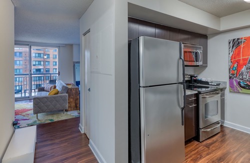Aurora Highlands Apartment | Entire Luxury apt near D-TOWN DC