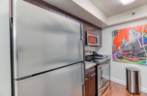 Aurora Highlands Apartment | Entire Luxury apt near D-TOWN DC