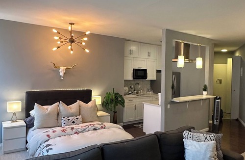 Central Park North Apartment | Entire Modern Apartment in Manhattan