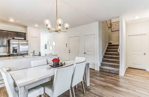 Del Valle House | Entire modern home, 4BR/2.5B, Near Airport & COTA