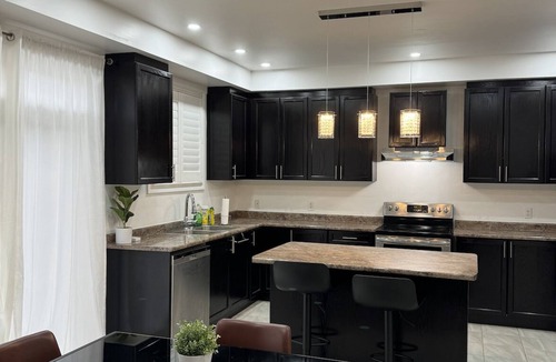 Oshawa House | Entire Modern Home in Oshawa