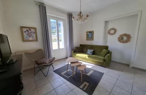 Le Teil Apartment | Entire place, Villa Roger apartment, Le Teil