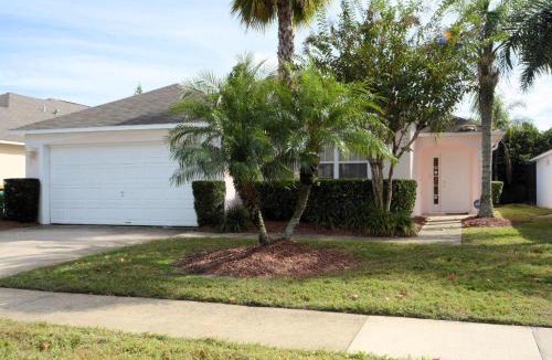 Lake Berkley House | Entire Pool Home Near Disney Resort Amenities