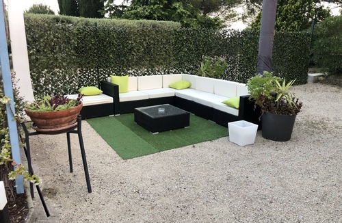 Ledenon House | Entire private gîte