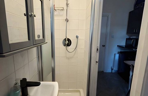 Kings Cross St. Pancras House | Entire Private Flat in Central London