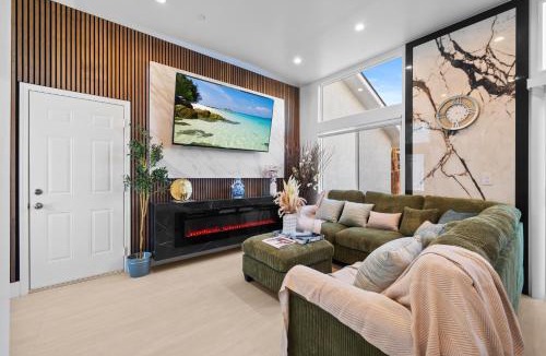 Bostonia House | Entire Private Home with 3 Bedrooms 2 Bathrooms, with Garage, Gated Yard, King Bed House, Available Now