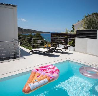 Primosten House | Entire private top floor with own pool and entrance