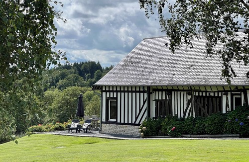 Les Authieux-sur-Calonne Cottage | Entire renovated barn with spectacular view and spacious garden