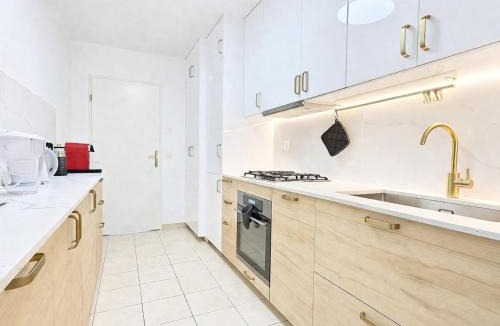 Chelles Villa | Entire Renovated House - Paris & Disneyland - Chemin de Bazille