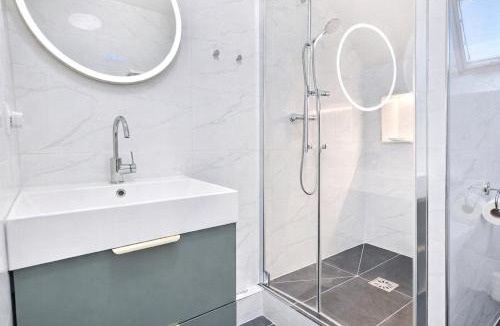 Chelles Villa | Entire Renovated House - Paris & Disneyland - Chemin de Bazille
