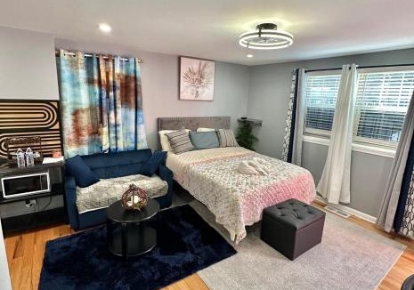 Queen Village Apartment | Entire rental studio unit in Queen Village Philly