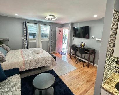 Queen Village Apartment | Entire rental studio unit in Queen Village Philly