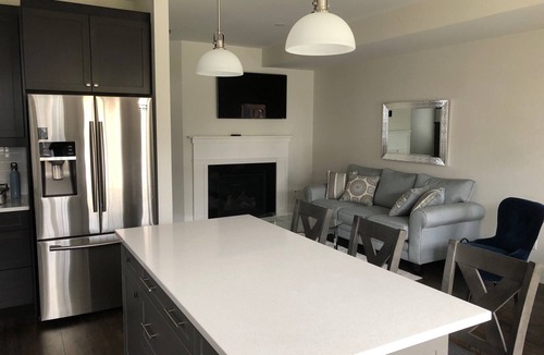 Glen Huron House | Entire semi-detached house in The Blue Mountains