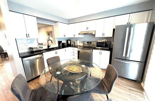 Vaughan House | Entire single house!