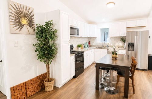 Rowlett House | Entire Spacious and beautiful 5 Bedroom House
