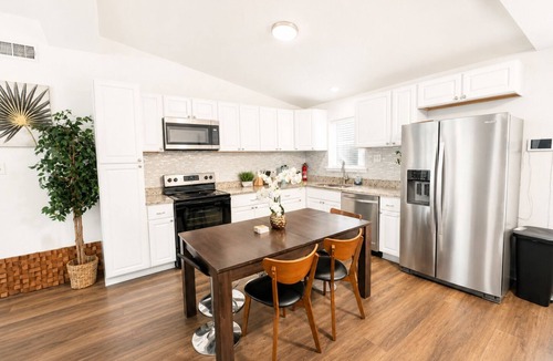Rowlett House | Entire Spacious and beautiful 5 Bedroom House