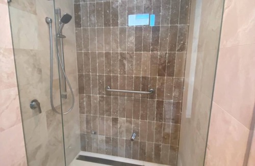 Maribyrnong Apartment | Entire studio with balcony in Maribyrnong