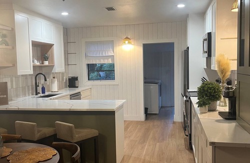 South Seminole Heights House | Entire Tampa Bungalow near Downtown Tampa, Ybor City, Busch Gardens