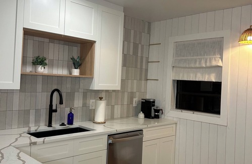 South Seminole Heights House | Entire Tampa Bungalow near Downtown Tampa, Ybor City, Busch Gardens