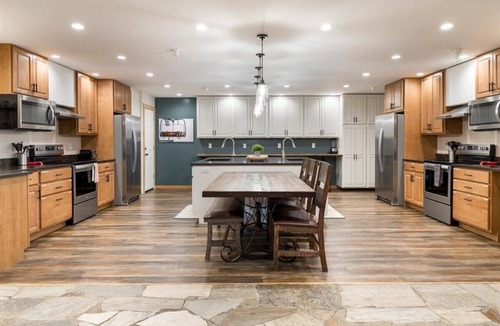 Leigh Creek Estates Cabin | Entire Teton Crest Lodge Sleeps 30. Hot tub, views
