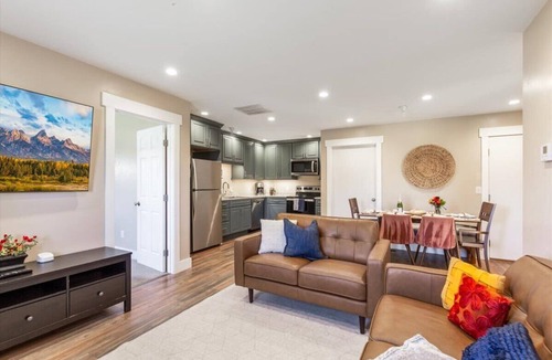Leigh Creek Estates Cabin | Entire Teton Crest Lodge Sleeps 30. Hot tub, views