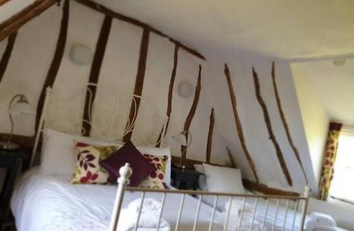 Melbourn House | Entire Thatched Cottage