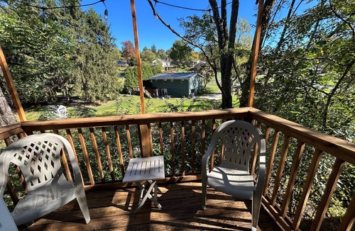 Morgantown House | Entire Townhome Walkable to Stadium and Ruby Memorial