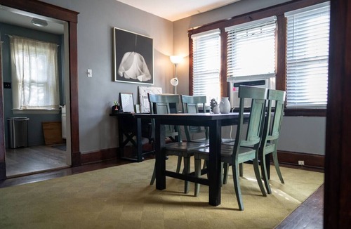 Latonia House | Entire Townhouse - 2 Separate Unitsnn