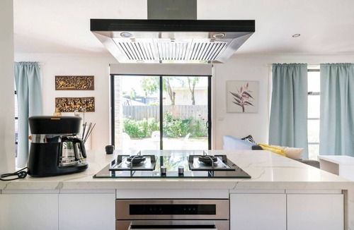 Glen Waverley House | Entire Townhouse