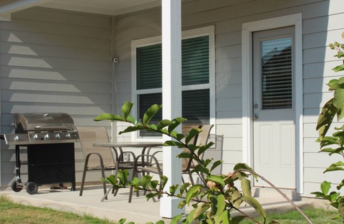 Stony Ridge North House | Entire Townhouse Near Tesla, Airport and COTA