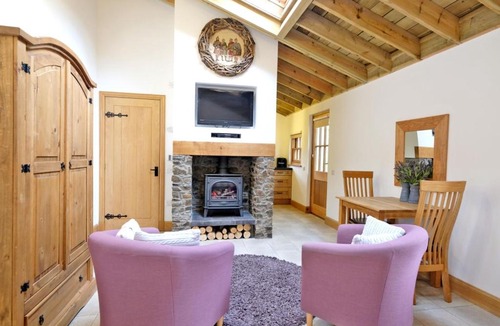 Banff Apartment | Entire unique tiny house - Moss Cabin