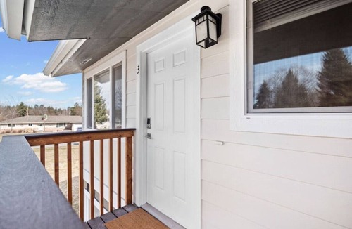 Spokane Valley Apartment | Entire Unit~Centrally Located & Updated 2 Bed APT