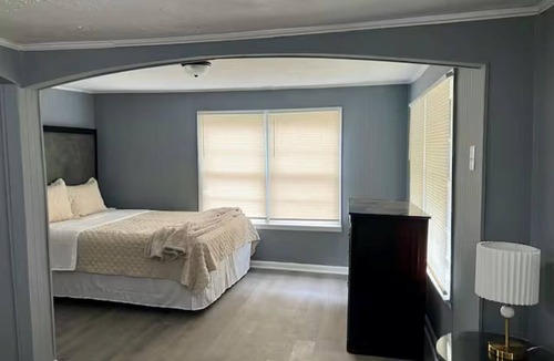 Forsyth Apartment | Entire Unit D - Bold & Exclusive-1BR