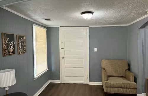 Forsyth Apartment | Entire Unit D - Bold & Exclusive-1BR