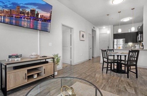 Cedars Apartment | Entire Unit Downtown Dallas, Texas - City Views near Convention center
