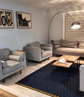 Terrebonne House | Entire Urban Cabin Retreat 3BD Terrace&Covered Parking