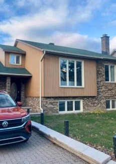 Terrebonne House | Entire Urban Cabin Retreat 3BD Terrace&Covered Parking