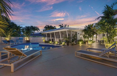 Dolphin Isles Villa | Entire Villa (3 Units) on the Barrier Island