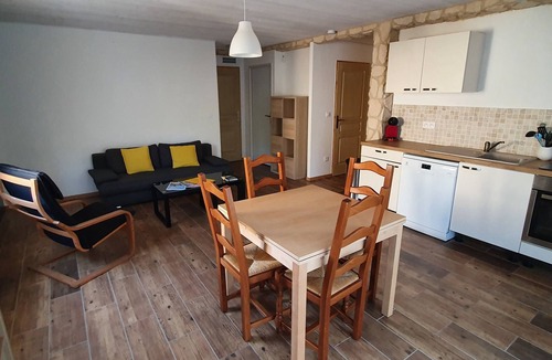 Vals-les-Bains House | Entire villa with pool