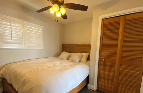 Carrying Place Cottage | Entire waterfront cottage in carrying place