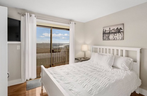 Somerset House | EntireViewLuxuryHomeBellevueSeattle