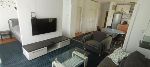 Mukinje Apartment | Entrance 2 Stay