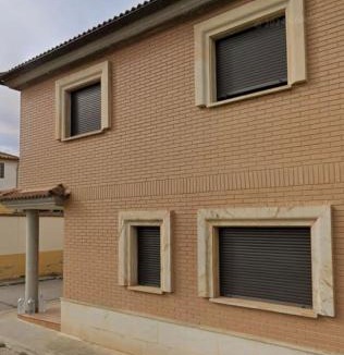 Almazan House | Entre Árboles y Río