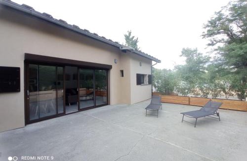 Embrun House | Entre 2 eaux